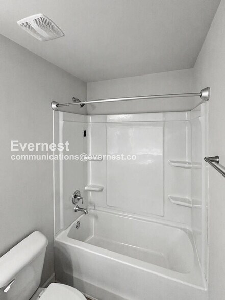 Building Photo - 320 Paxton LN