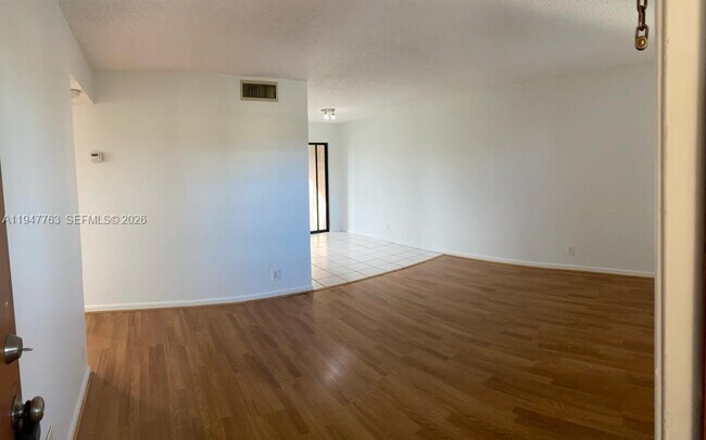 Building Photo - 4171 Oak Terrace Dr