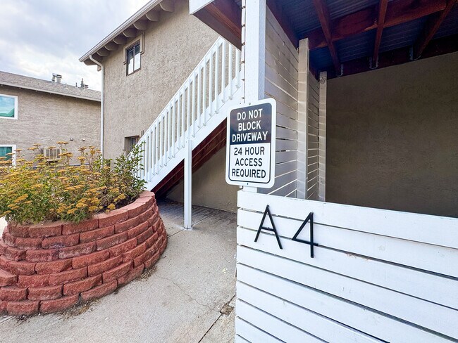 Building Photo - 8367 S Reed St