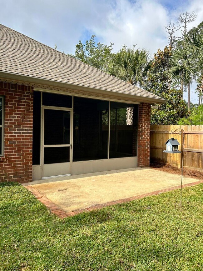 Building Photo - Charming 3-Bedroom Home with Bonus Room in Santa Rosa Beach