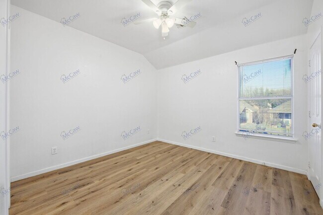 Building Photo - 3833 Tidball Dr