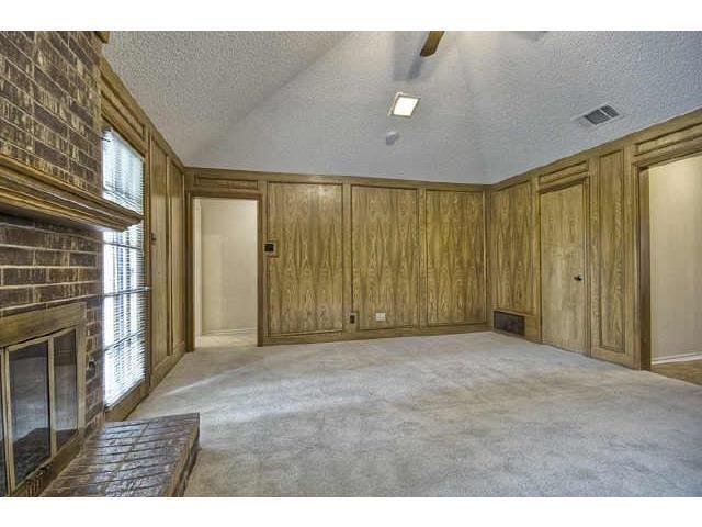 Building Photo - 2021 Chalfont Dr