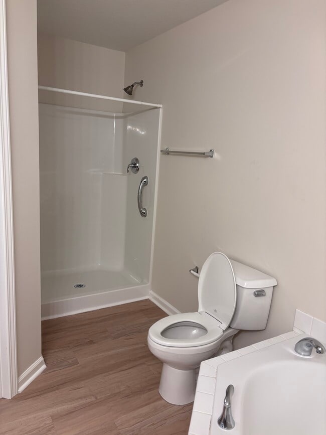 Building Photo - 83 Birkshire Way