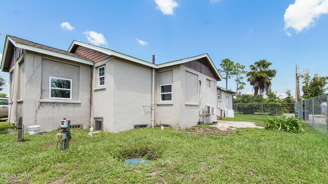 Building Photo - 2926 E Baldwin Rd
