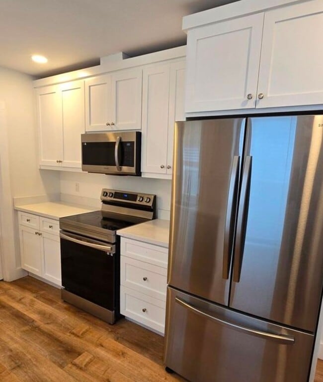 Building Photo - 3 bedroon 2 bath home