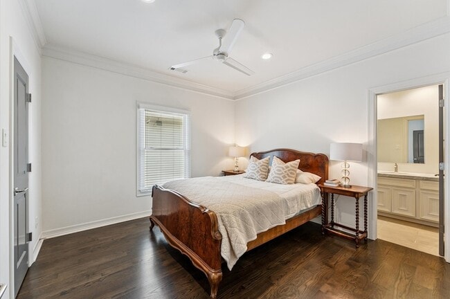 Building Photo - 7 Marilane St