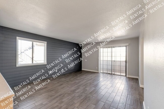 Building Photo - 8263 N Oracle Rd