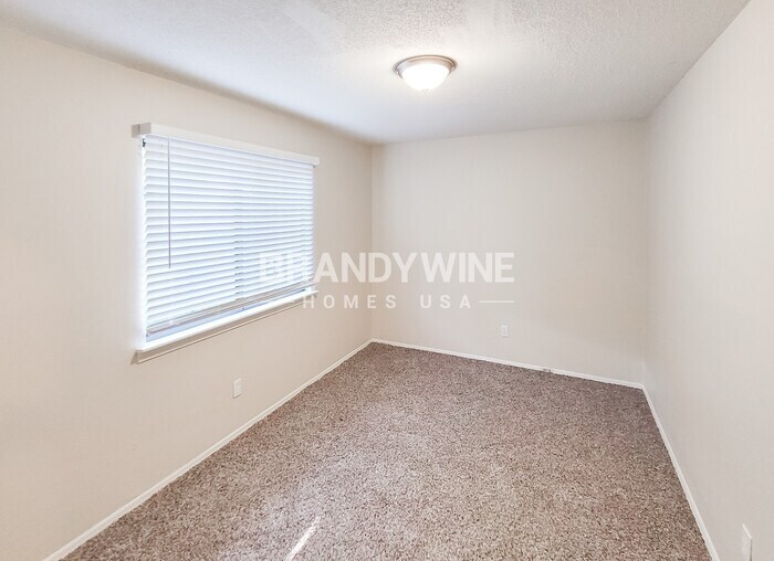 Building Photo - 327 Homeville Rd
