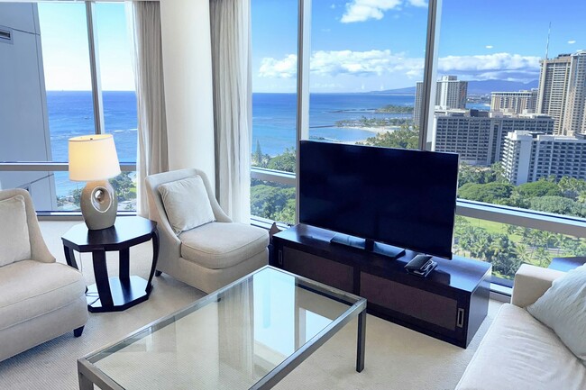 Building Photo - 223 Saratoga Rd