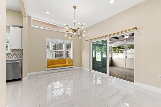 Building Photo - BEAUTIFULLY REMODELED 3-BEDROOM TAMPA HOME | SUNROOM | MODERN INTERIOR