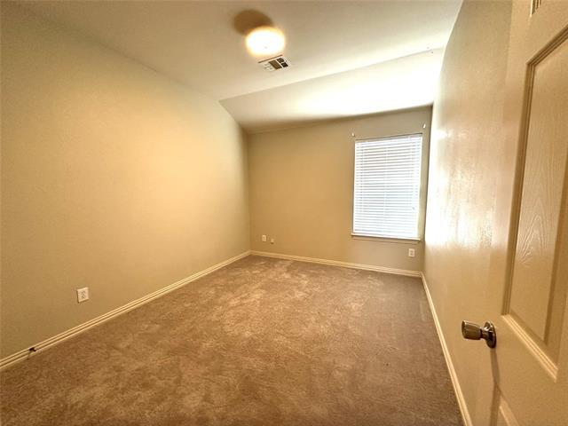 Building Photo - 3002 Admiral Dr