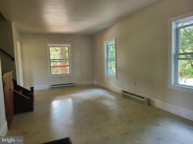 Building Photo - 693 Lancaster Pike