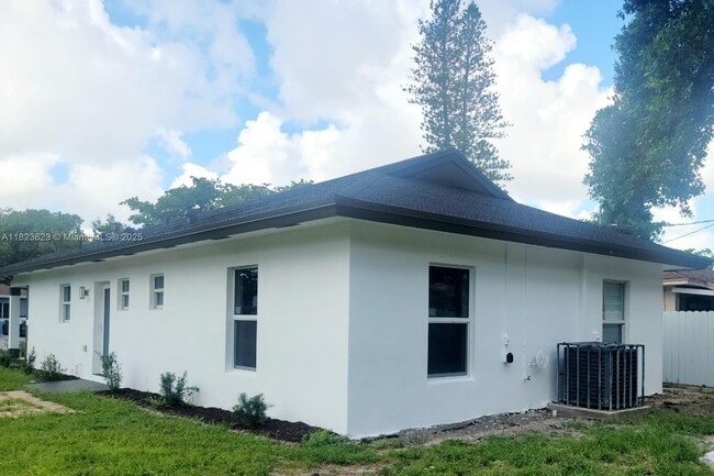 Building Photo - 6600 NW 29th Ave