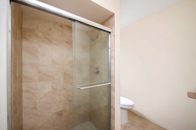 Building Photo - Englewood Annual Pool Home for Rent