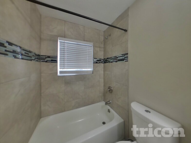 Building Photo - 4706 Wilde Pl