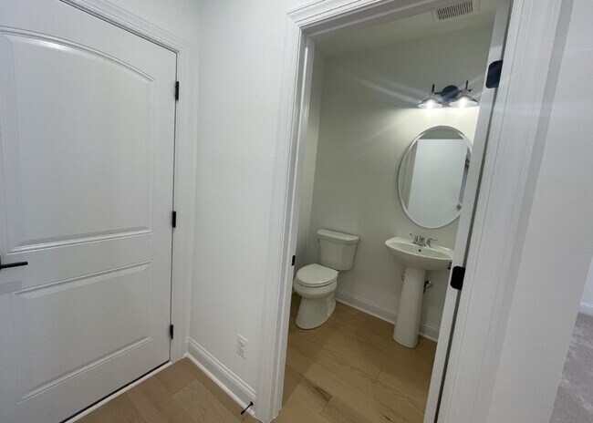 Bottom Level Bathroom - 4008 Varick St