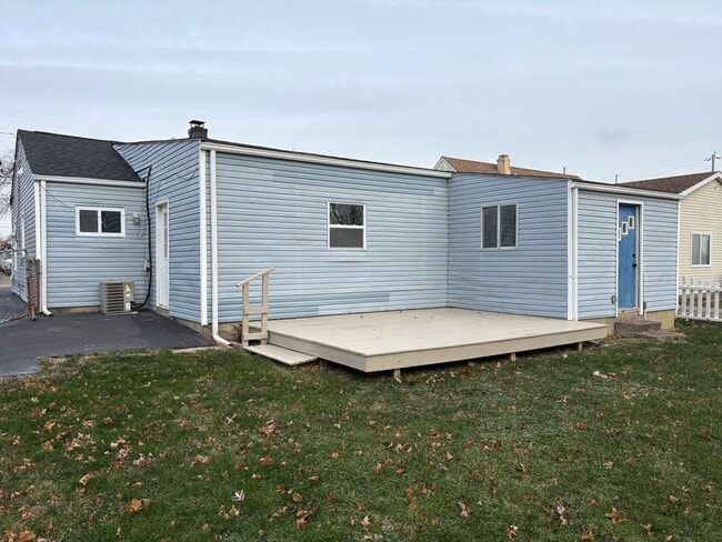 Building Photo - 870 Geneva Ave