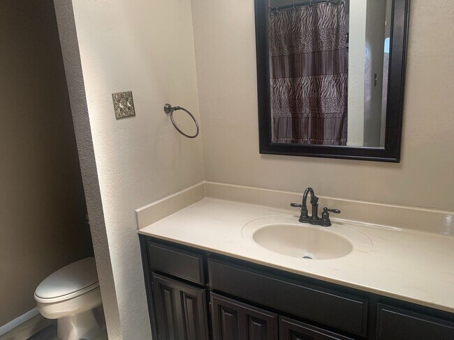 Building Photo - *COMING SOON!* 2 Bedroom Garden Style Villa Home In A Prime Location – Near Shopping & Dining!