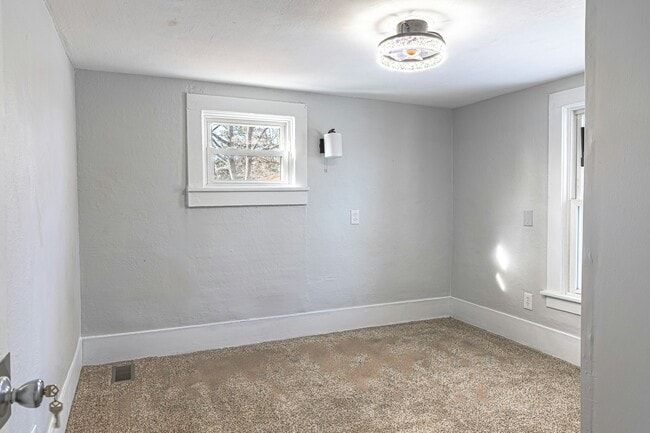 Building Photo - 126 Federal St NW