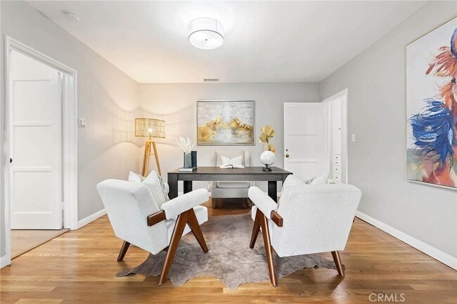 Building Photo - 1505 N Rosewood Ave