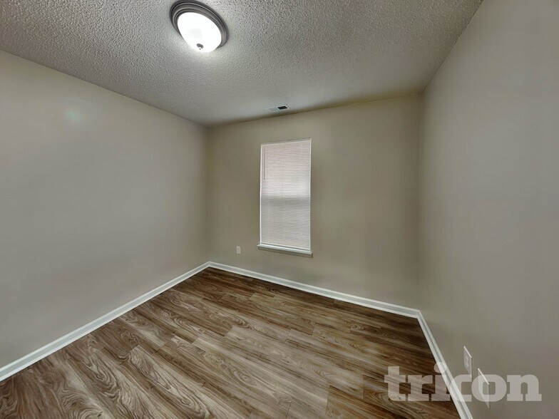 Building Photo - 12524 Cumberland Crest Dr