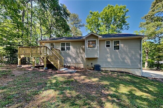 Building Photo - 122 Sherwood Forest Dr