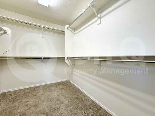 Building Photo - 270 N Scott Dr