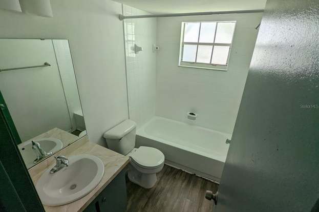 Building Photo - 571 Midway Track