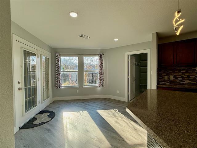 Building Photo - 208 Oxford Dr