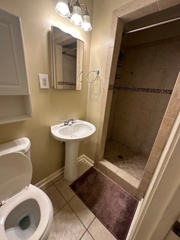 Building Photo - 5903 Blueridge Dr