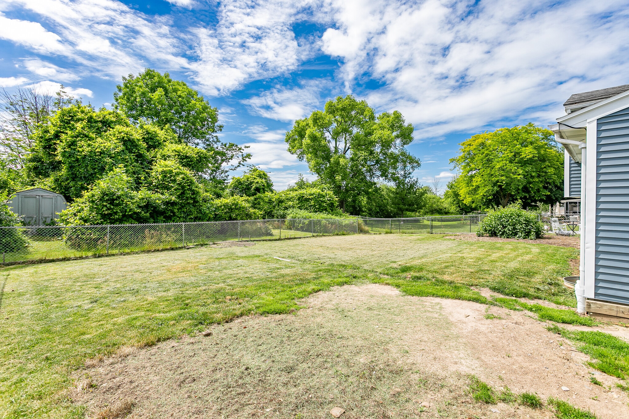 Building Photo - 1736 Elmwood Cir