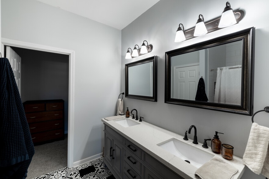 Building Photo - 1121 Laurel St