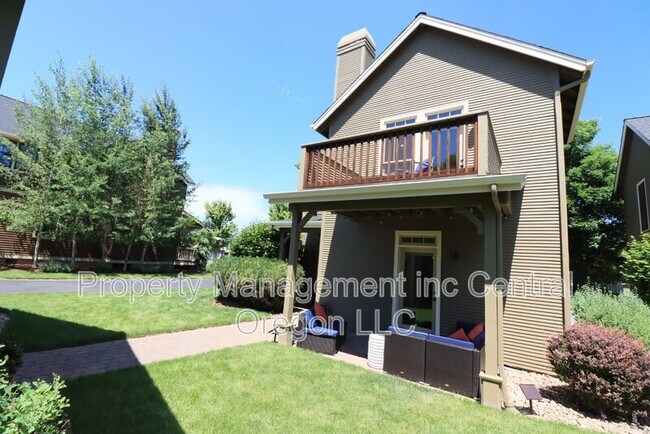 Building Photo - 577 W Jefferson Ave