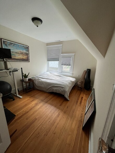 Building Photo - 120 Edwards St