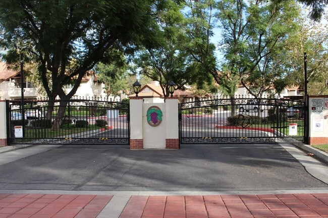 Building Photo - 2/2 Upstairs Condominium in Park Vineyard Community for Lease in Rancho Cucamonga!