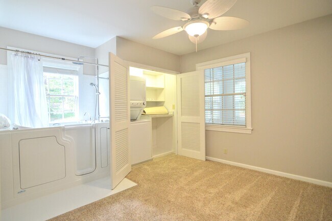 Building Photo - 215 Fort Mitchell Ave