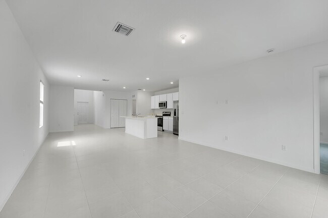 Building Photo - 1012 Bent Creek Dr