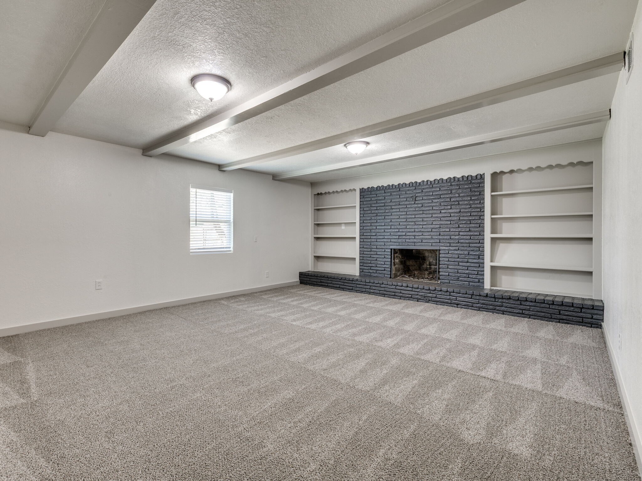 Building Photo - 1300 N McKinley Ave