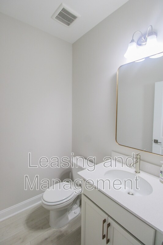 Building Photo - 448 Bluegill Ln