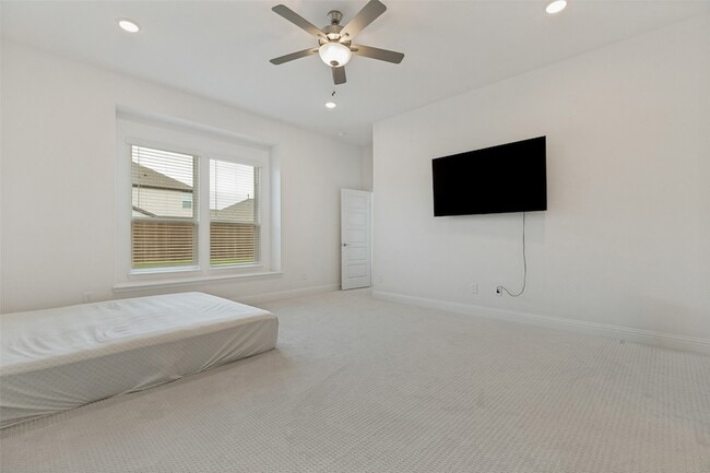 Building Photo - 3508 Sunflower St