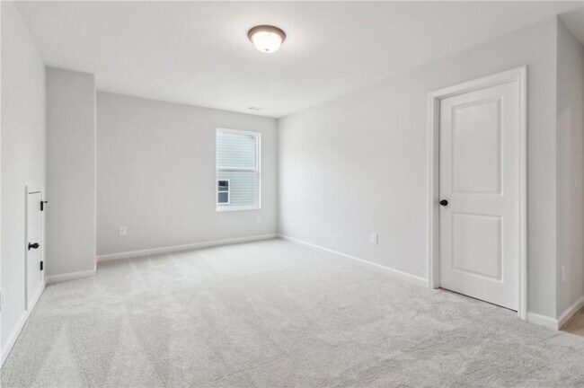 Building Photo - 2072 Buice Lake Pkwy