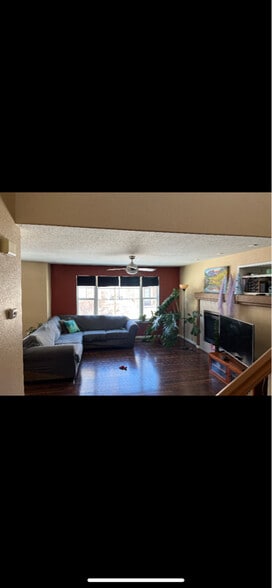 Primary Photo - 22034 E Jamison Pl