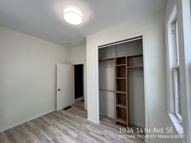 Building Photo - 1034 14th Ave SE