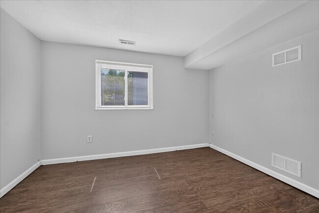 Building Photo - 18 Spring Song Ct