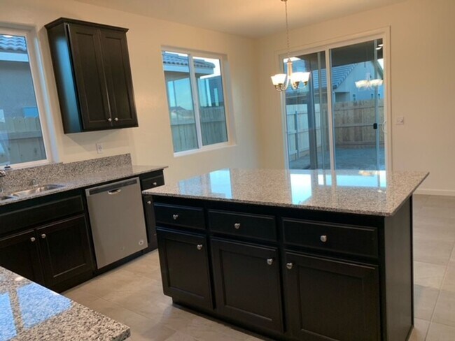 Building Photo - 4613 W Flagstaff Ave