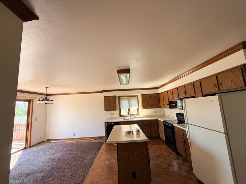 Building Photo - 1258 Sunnyridge Rd