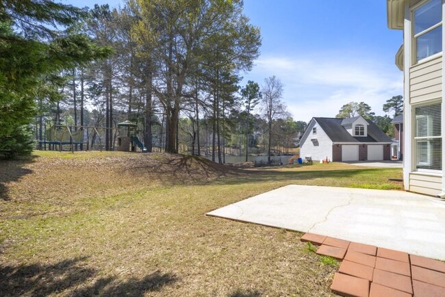 Building Photo - 130 Candler Ct