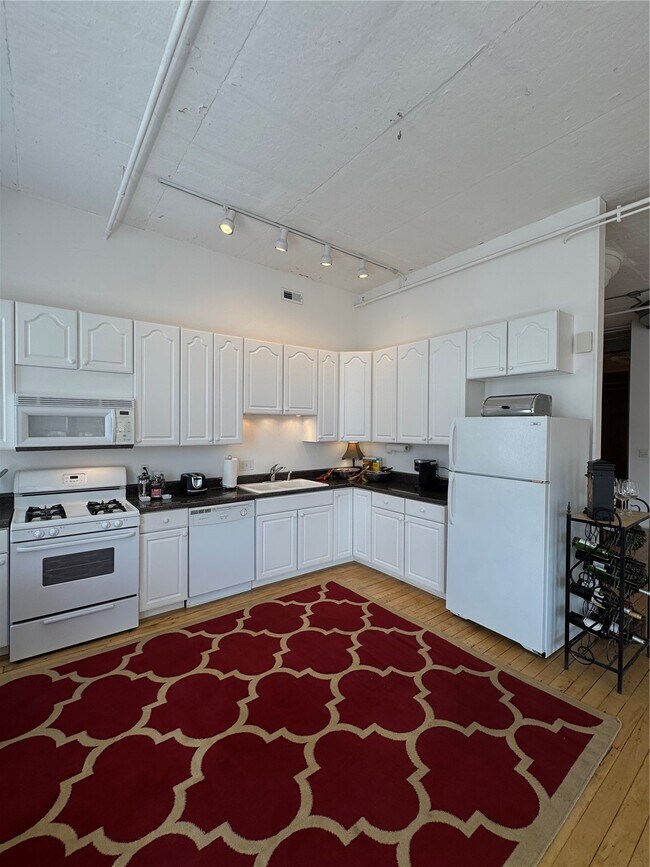 Building Photo - 1709 Washington Ave