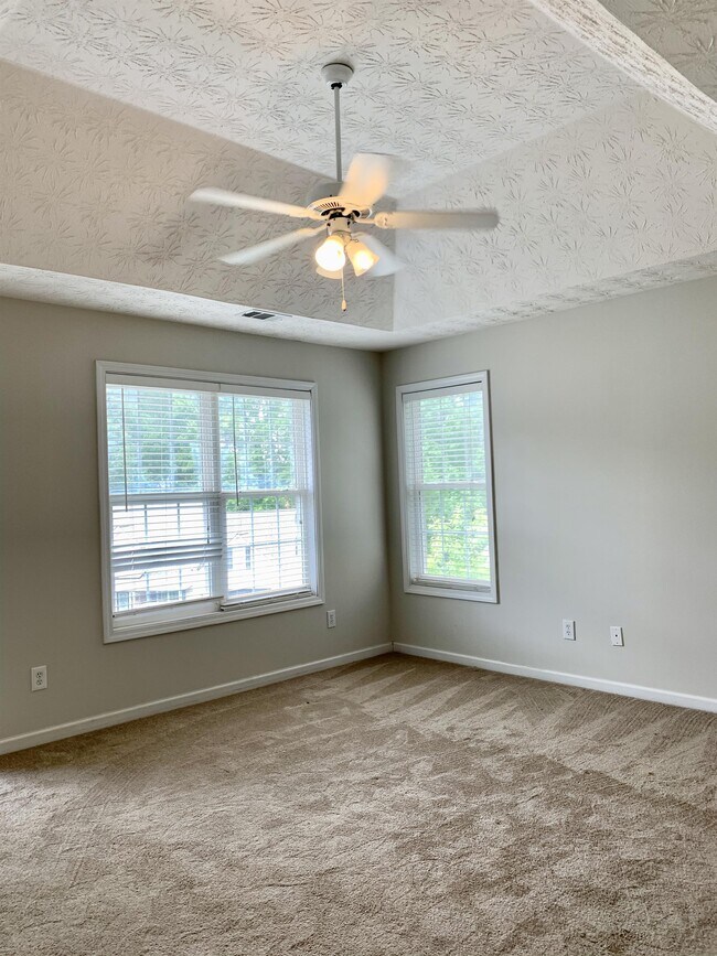 Building Photo - 4442 Keenly Valley Dr NE