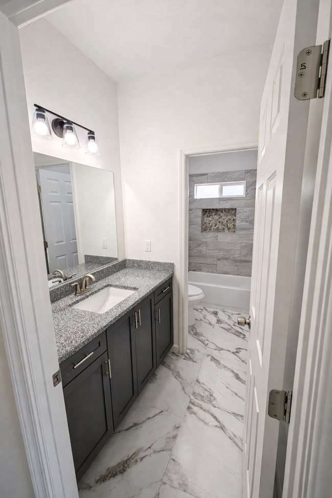 Building Photo - 115 Via Finlandia